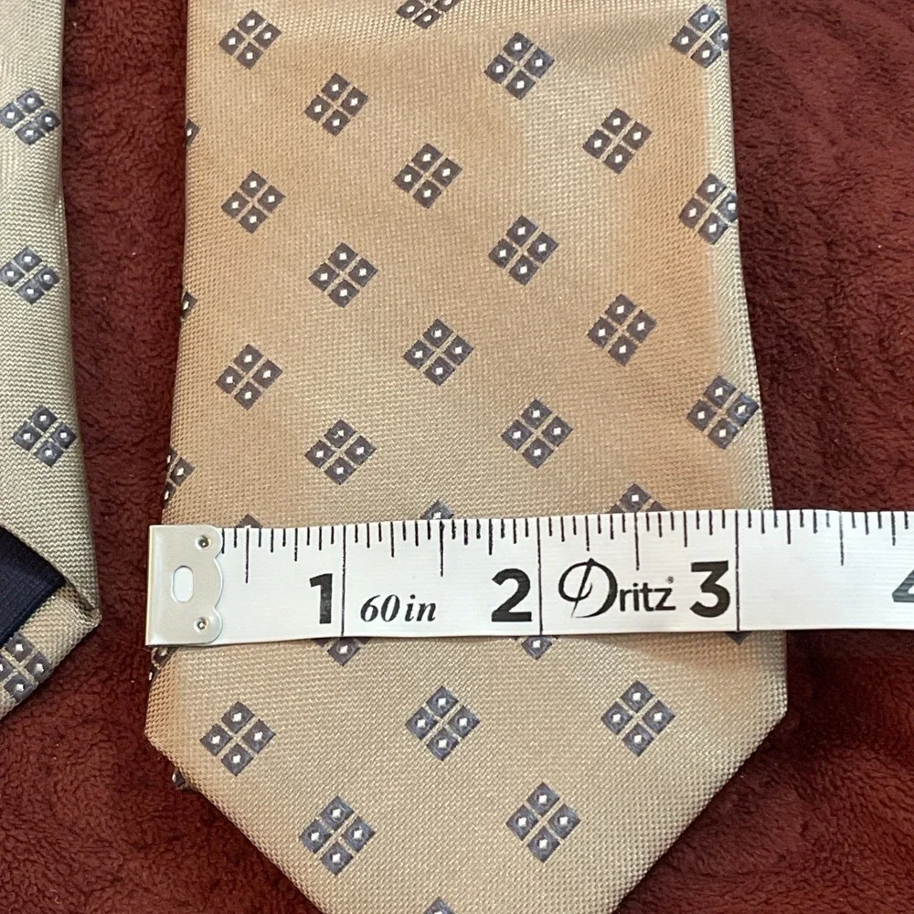 MICHAEL KORS 100% Silk Tie Men's‎ Beige And Gray Necktie  3